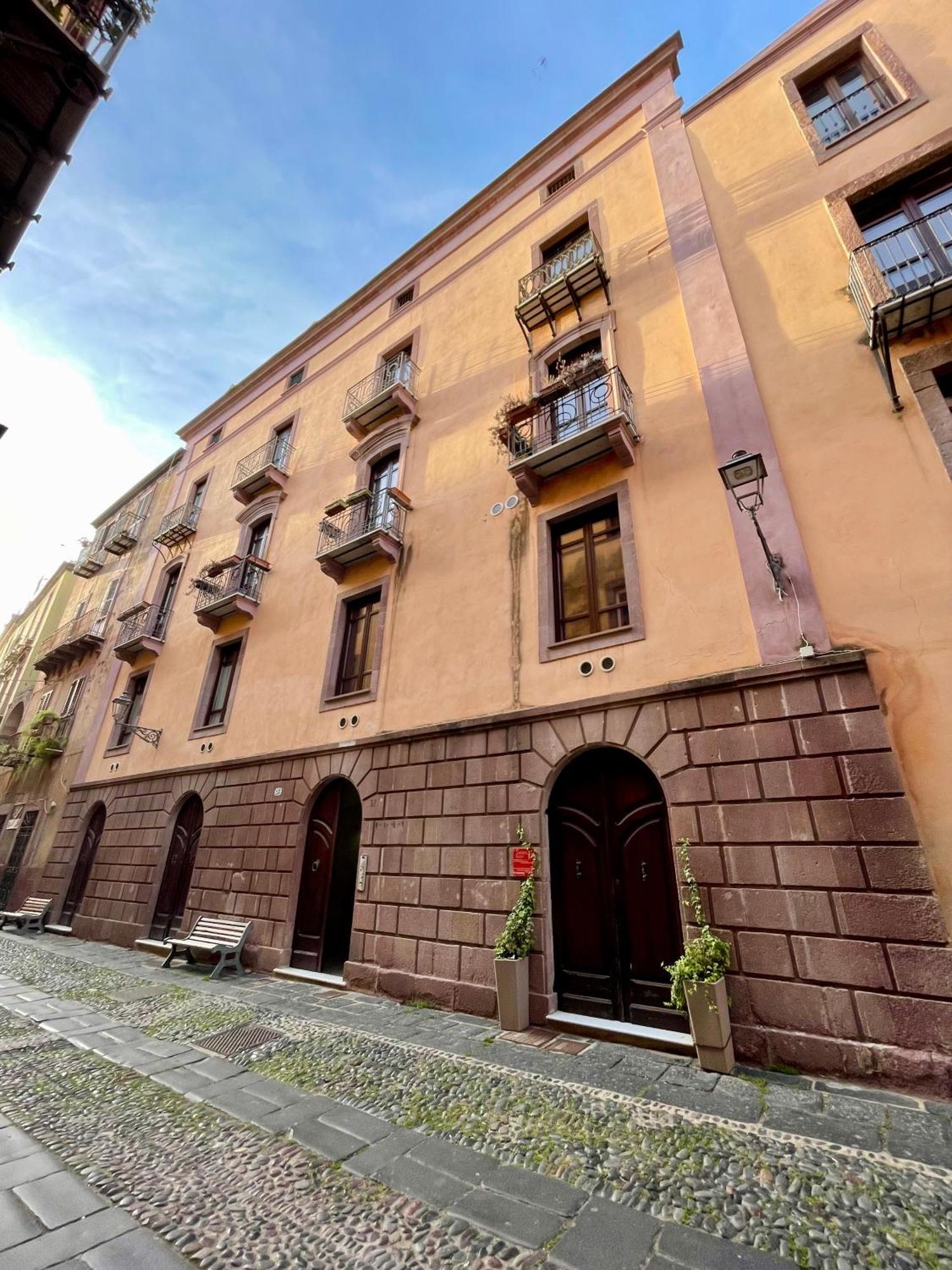 Sardinian Gallery Corso 博萨 外观 照片