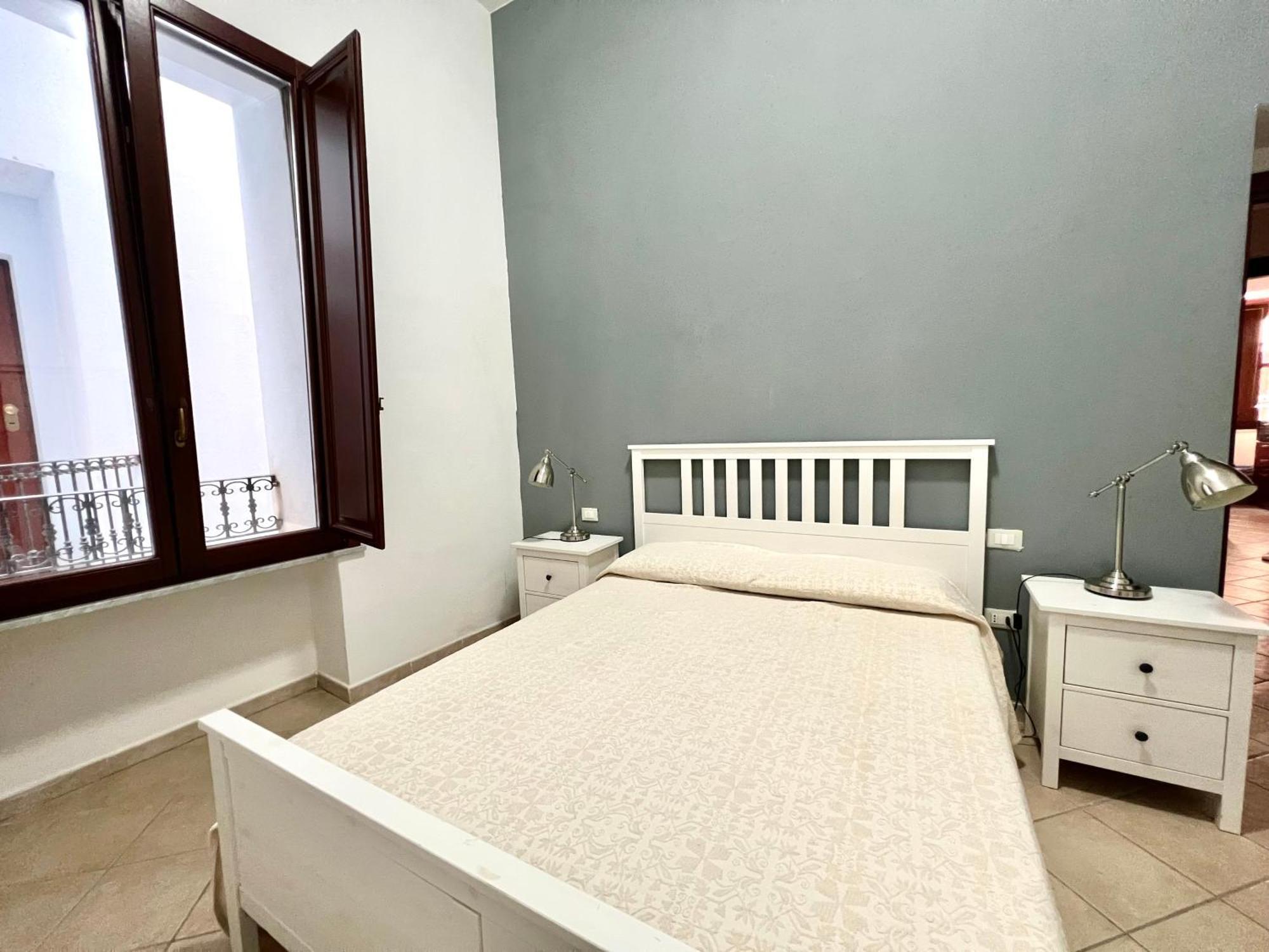 Sardinian Gallery Corso 博萨 客房 照片