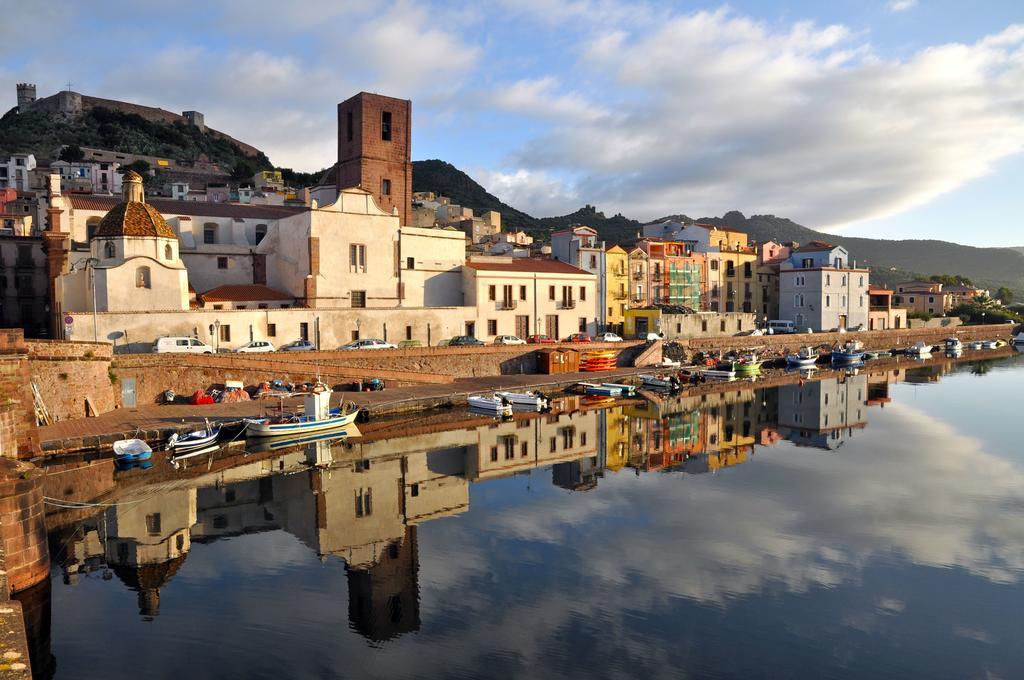 Sardinian Gallery Corso 博萨 外观 照片