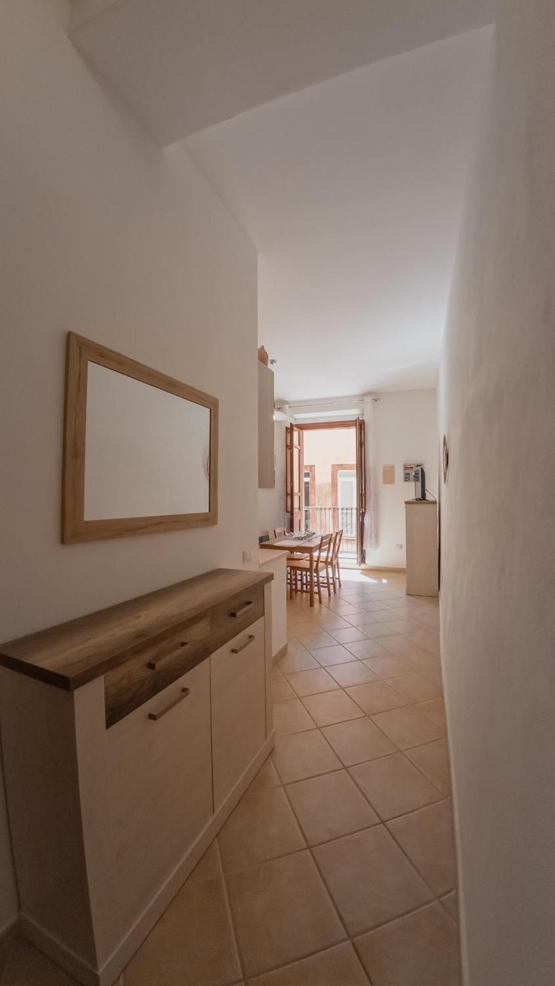 Sardinian Gallery Corso 博萨 客房 照片