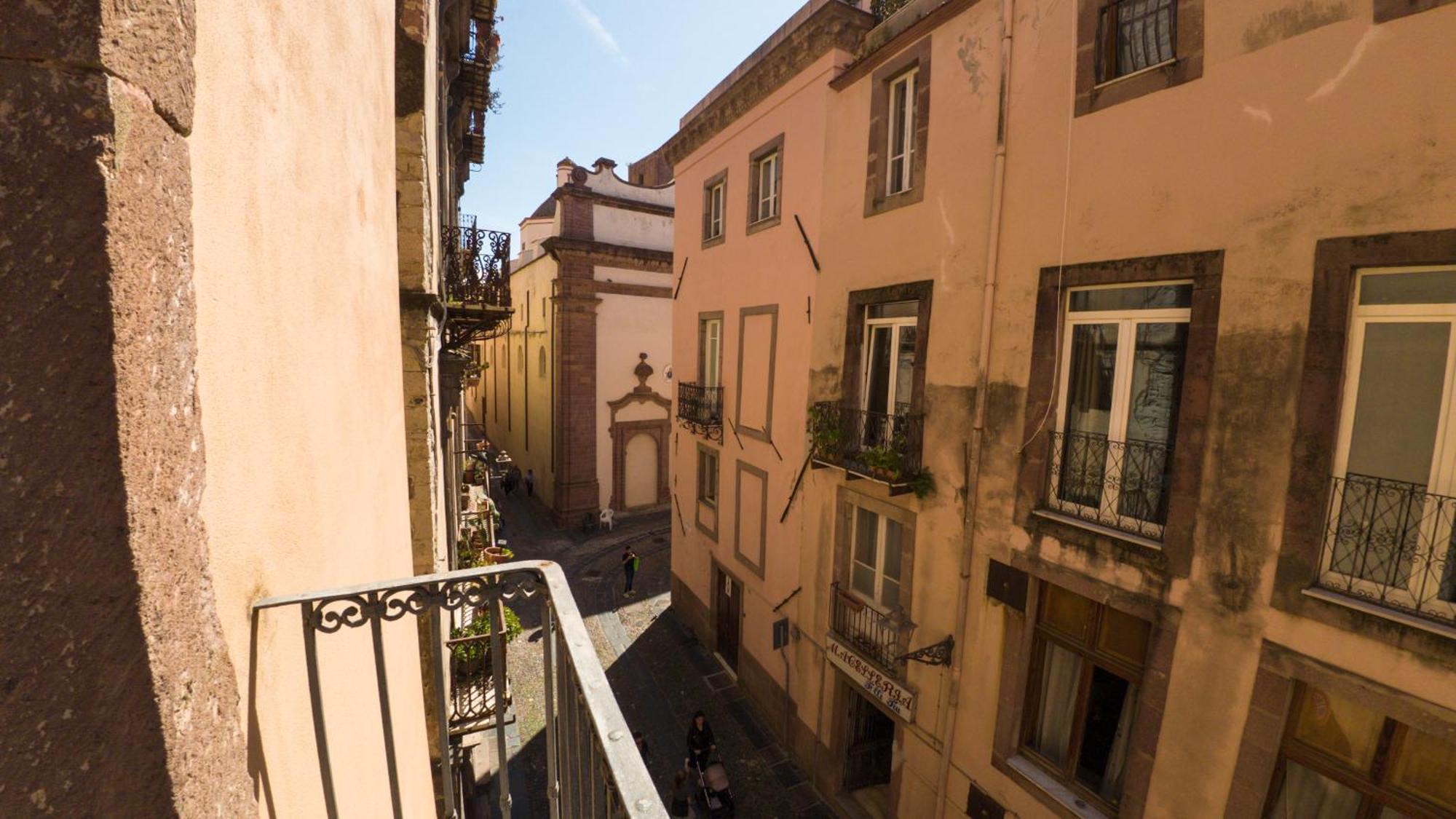 Sardinian Gallery Corso 博萨 客房 照片